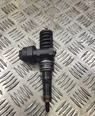 Volkswagen Sharan Fuel injector 038130073AC