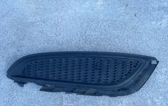 Front bumper lower grill