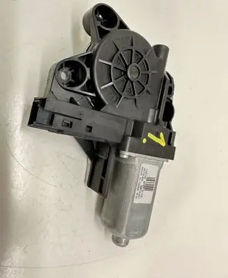 Volvo S80 Front door window regulator motor WR12291 120704 970713102