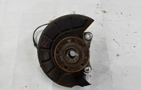 Volkswagen PASSAT CC Front wheel hub spindle knuckle