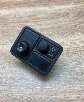 Nissan Almera N16 Headlight level height control switch 37024A 6396090J00