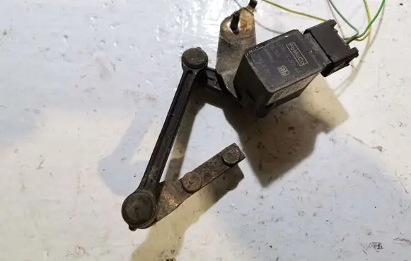 Rear air suspension level height sensor