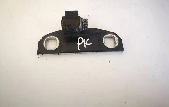 Volvo XC60 Front door upper hinge 