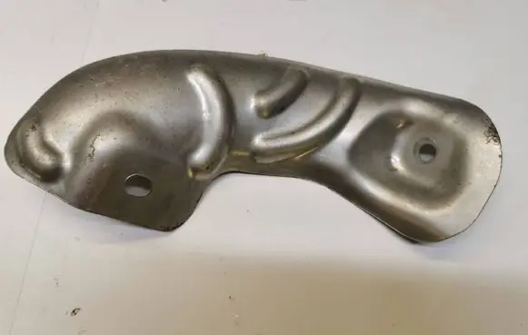 Toyota RAV 4 (XA40) Muffler trim 