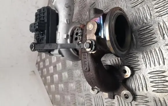 Skoda Octavia Mk4 other engine part 04E145873P