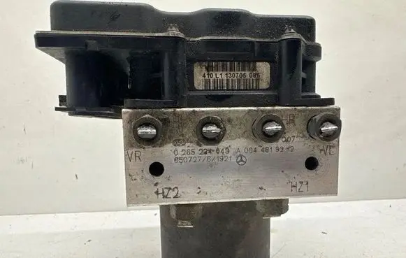 Mercedes-Benz B W245 ABS Pump 0265950322 A0044319212
