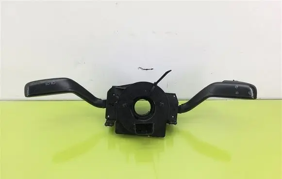 Skoda Fabia Mk2 (5J) Indicator stalk 7H0953503BJ