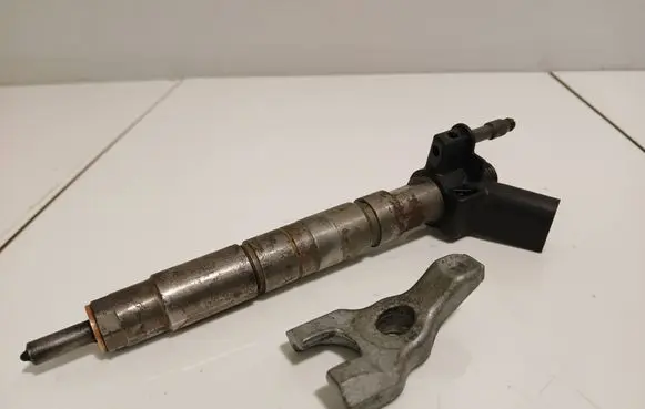 BMW 1 E81 E87 Fuel injector 779787105 0445116001 AB5VD2E