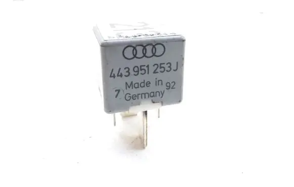 Audi 100 S4 C4 Hazard warning light relay 443951253J 899511