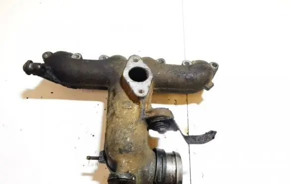 Volkswagen Golf III Intake manifold 028129713
