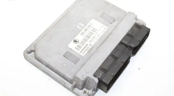 Skoda Fabia Mk1 (6Y) Engine control unit/module 03D906033C