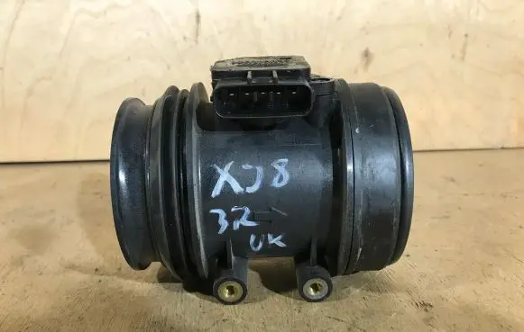 Jaguar XJ X308 Mass air flow meter LNE1620CB 1974080011