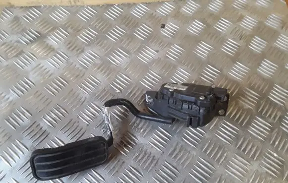 Seat Alhambra (Mk1) Accelerator throttle pedal 6PV00777005 7M4721603E YM219F836GB