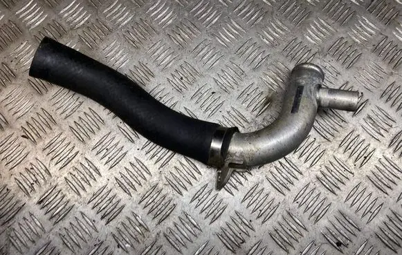 Engine coolant pipe/hose