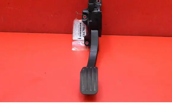 Ford Mondeo MK IV Accelerator throttle pedal 6G929F836RC
