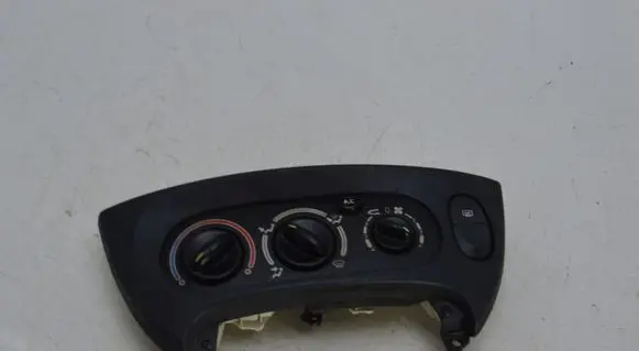 Renault Megane I Climate control unit 663391J