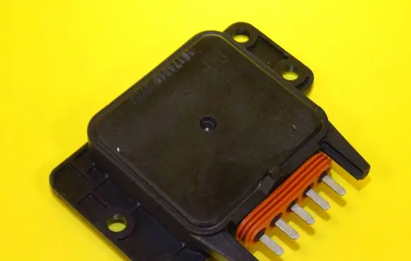 Opel Corsa B Ignition amplifier control unit 16174349
