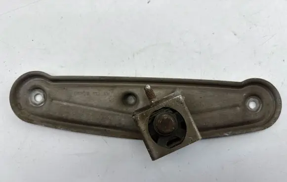 BMW 1 F20 F21 Muffler mount bracket/holder 8632528