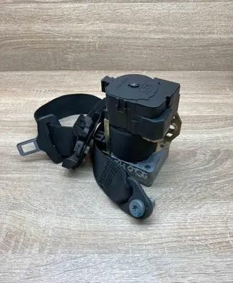 Mercedes-Benz S W220 Front seatbelt 2208602885