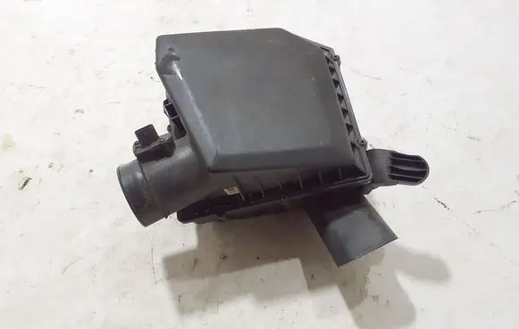 Volvo XC40 Air filter box 32336642