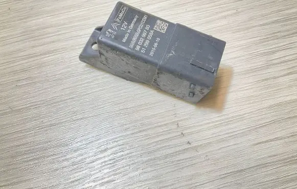 Ford Focus ST Glow plug pre-heat relay 9803299780