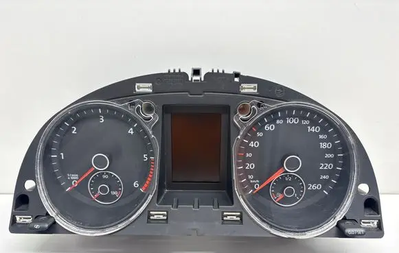 Volkswagen PASSAT B7 Speedometer (instrument cluster) 3AA920870A 088616 A2C53238928
