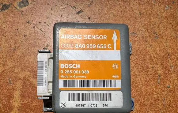 Audi A4 S4 B5 8D Airbag control unit/module 8A0959655C