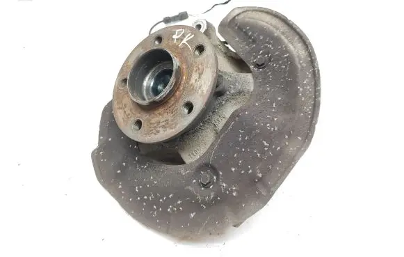 BMW 2 F46 Front wheel hub