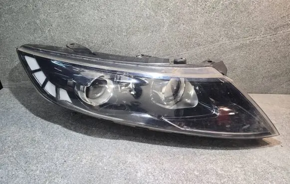KIA Optima Headlight/headlamp 921022T431