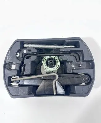 Peugeot 308 Tool set 9805820580