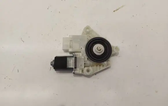 Volkswagen PASSAT B8 Rear door window regulator motor 5Q4959811E SVM4031107