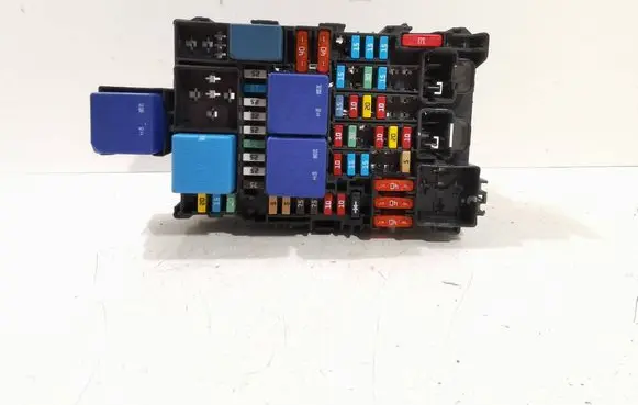 Renault Espace V (RFC) Fuse module 252362283R