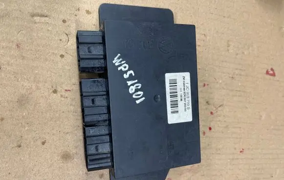 Volkswagen PASSAT B5.5 Comfort/convenience module 1J0959799S 5DK00795350