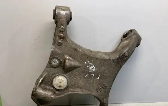 BMW 5 E60 E61 Rear upper control arm/wishbone 6758715