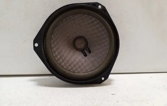 Fiat 500L Front door speaker 