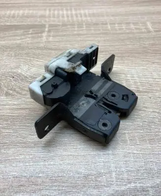 Renault Modus Tailgate/trunk/boot lock/catch/latch 8200076240E