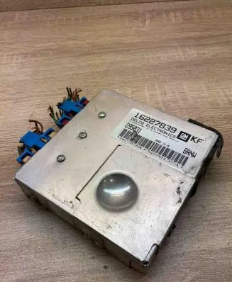 Opel Tigra A Engine control unit/module ECU 16227839 D95031