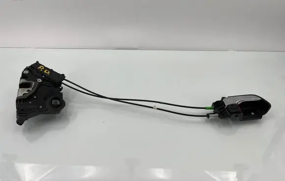 Toyota Prius (XW20) Front door lock 6927347010 6920547020