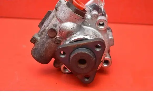 BMW X3 E83 Power steering pump