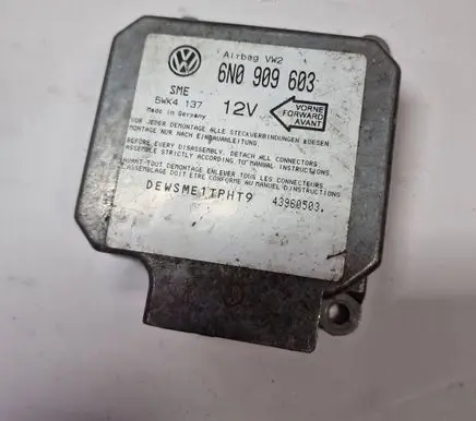 Volkswagen Golf III Airbag control unit/module 6N0909603 43960503 5WK4137