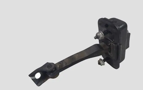 Peugeot 208 I Rear door check strap stopper