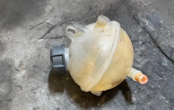 Peugeot Expert Coolant expansion tank/reservoir 1400474480