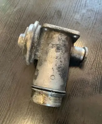 BMW 3 E90 E91 EGR valve 7792077