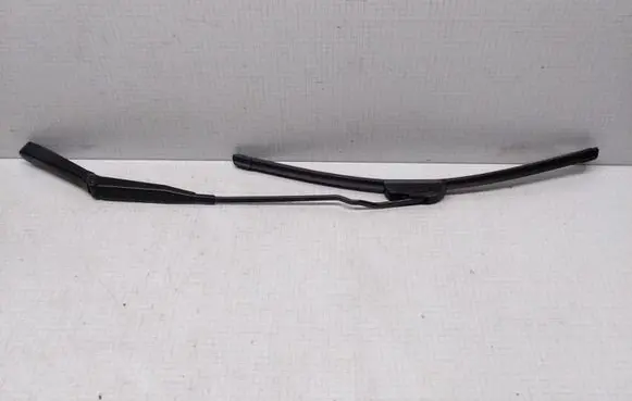 Opel Astra G Windshield/front glass wiper blade 90559600LH