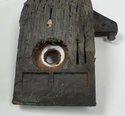 Mercedes-Benz CLK A209 C209 Radiator mount bracket A1696200536