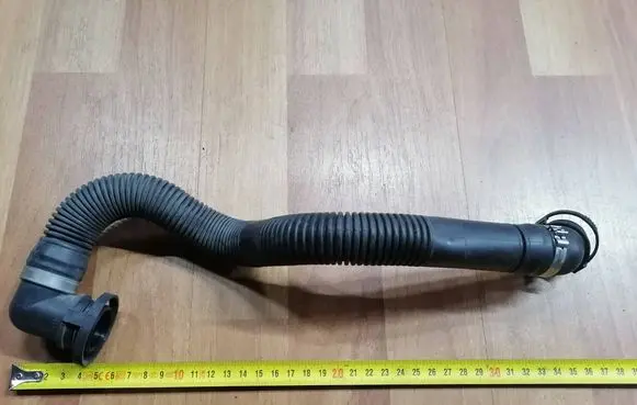 Audi A6 S6 C6 4F Breather hose/pipe 4F0133889G