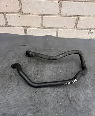 Engine coolant pipe/hose