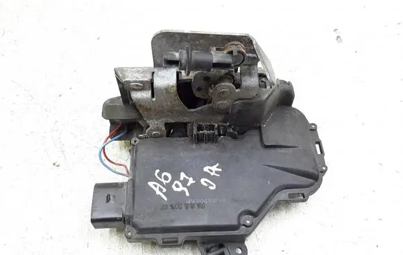 Audi A6 S6 C4 4A Front door lock 4b1837016b