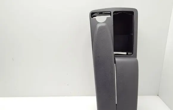 Mercedes-Benz C W204 Armrest A2046800639 A2046800107 0005032590