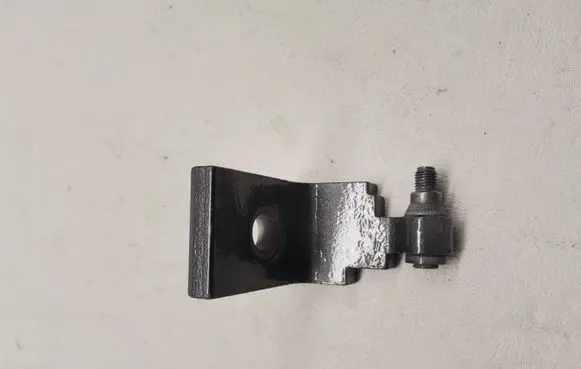 BMW X5 F15 Front door lower hinge 7325055
